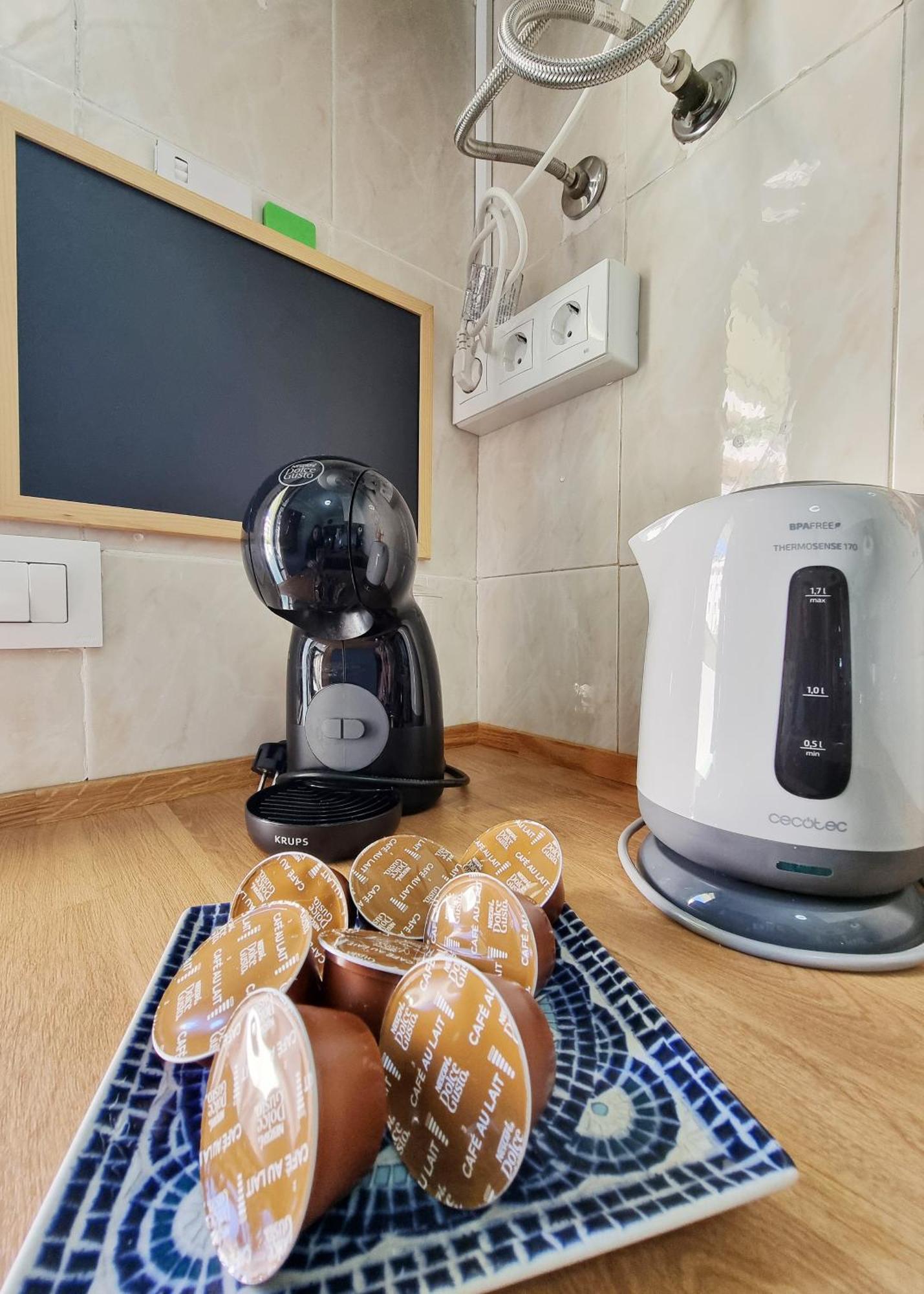 Tinoko Apartament In La Carihuela Beach ตอร์เรโมลิโนส ภายนอก รูปภาพ
