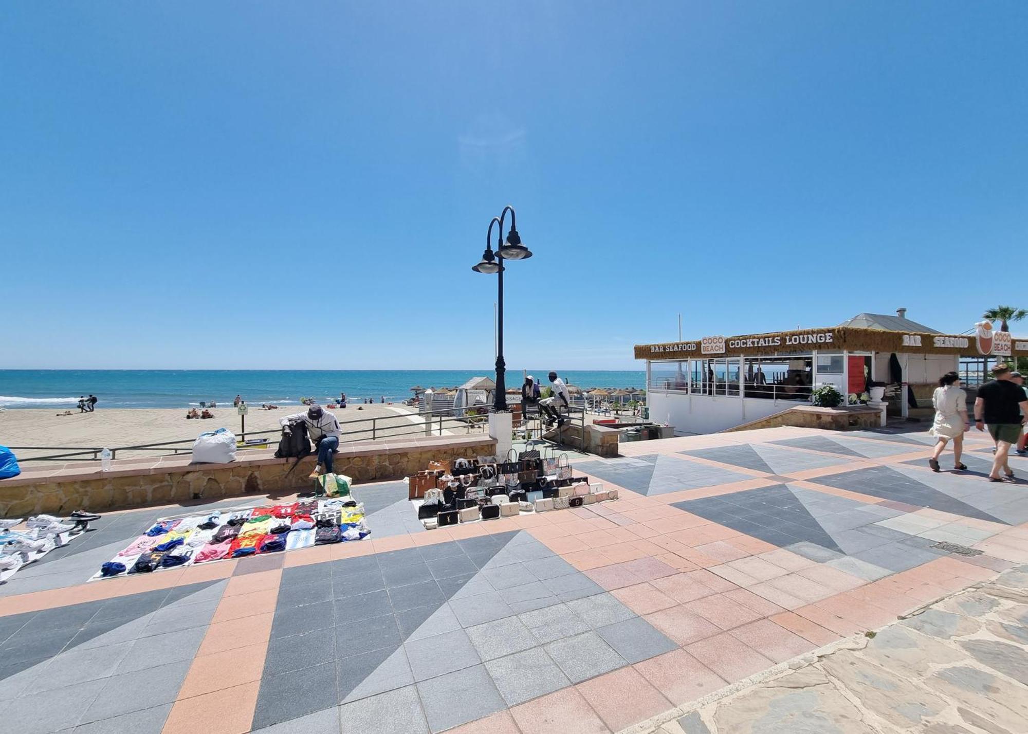 Tinoko Apartament In La Carihuela Beach ตอร์เรโมลิโนส ภายนอก รูปภาพ