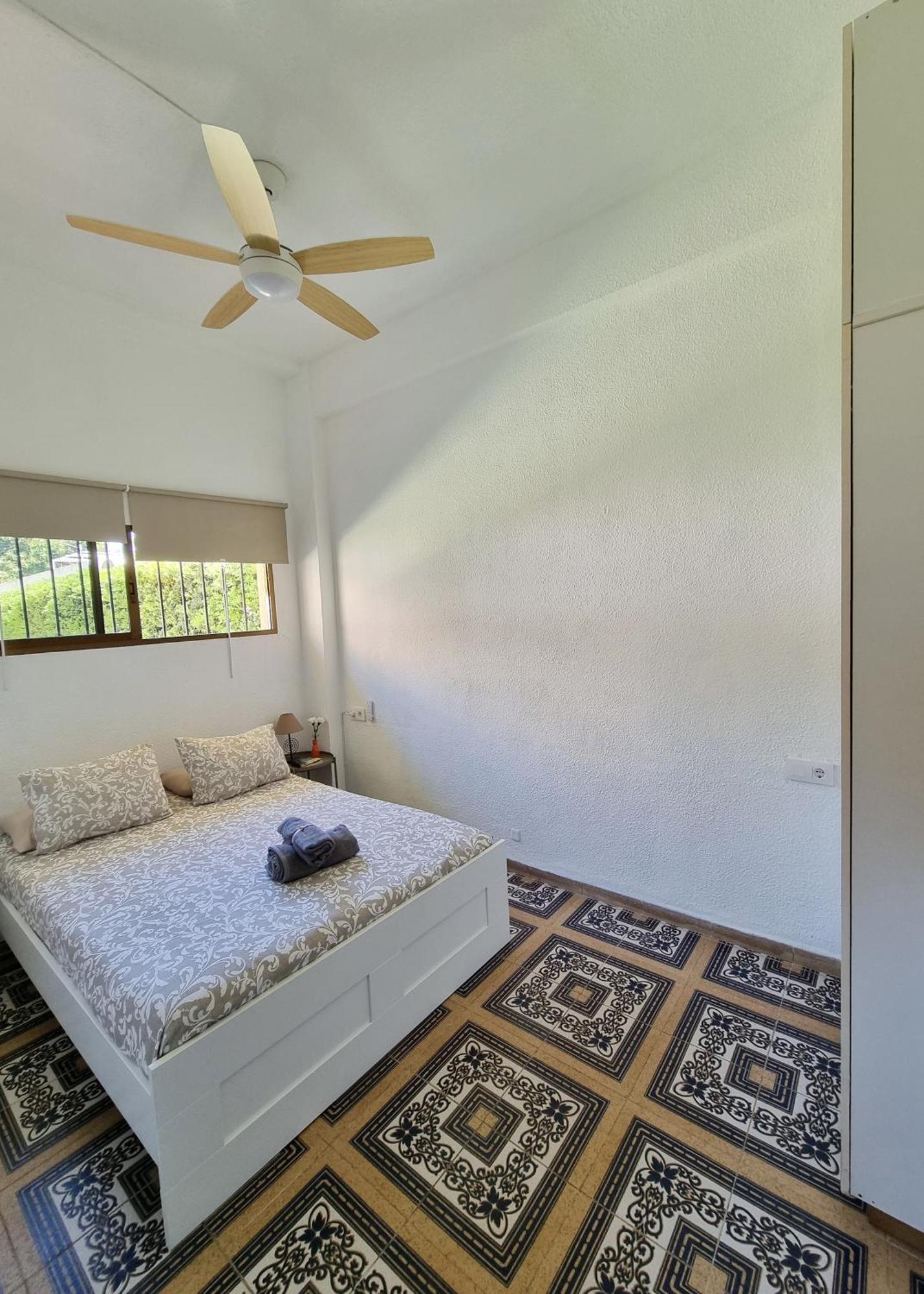 Tinoko Apartament In La Carihuela Beach ตอร์เรโมลิโนส ภายนอก รูปภาพ