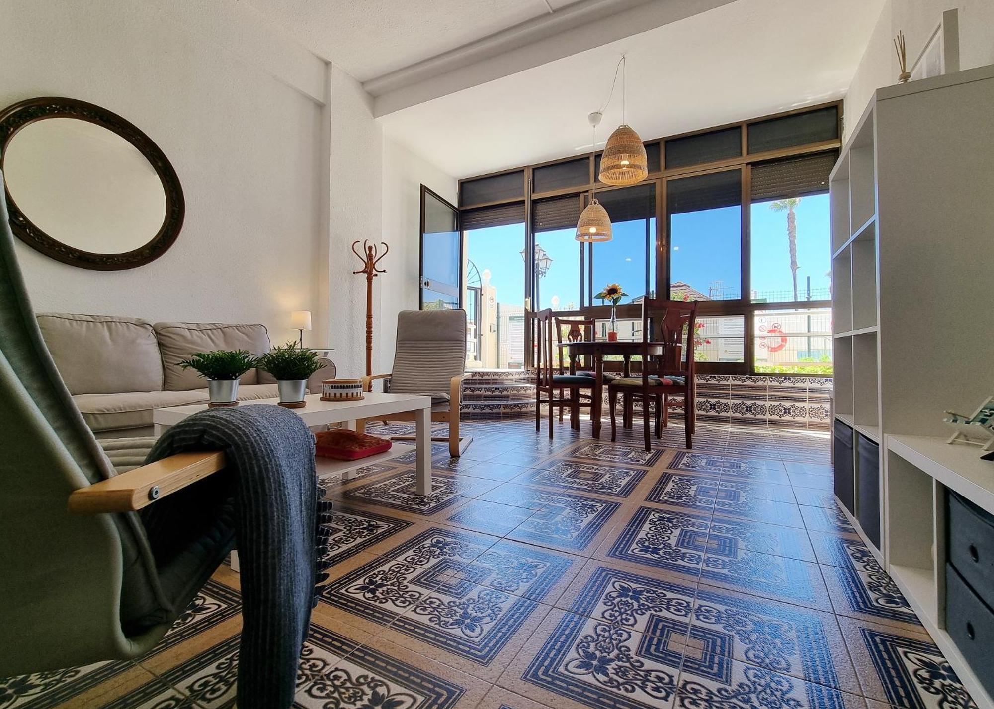 Tinoko Apartament In La Carihuela Beach ตอร์เรโมลิโนส ภายนอก รูปภาพ